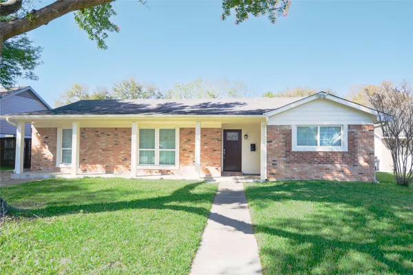 $3,000 | 8006 Richmond Avenue, Houston, TX 77063