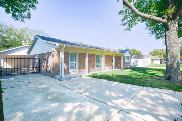 $3,000 | 8006 Richmond Avenue, Houston, TX 77063