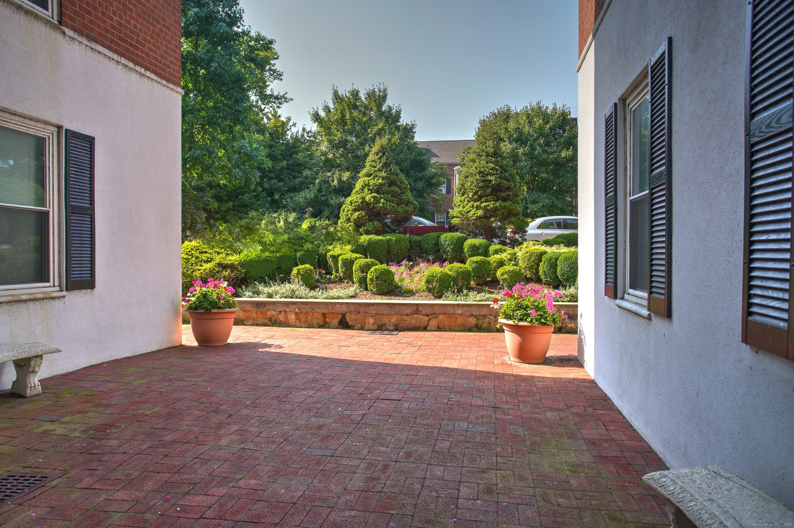 7 4th Street, Unit 5F Stamford, CT 06905 - Photo 3 of 33
