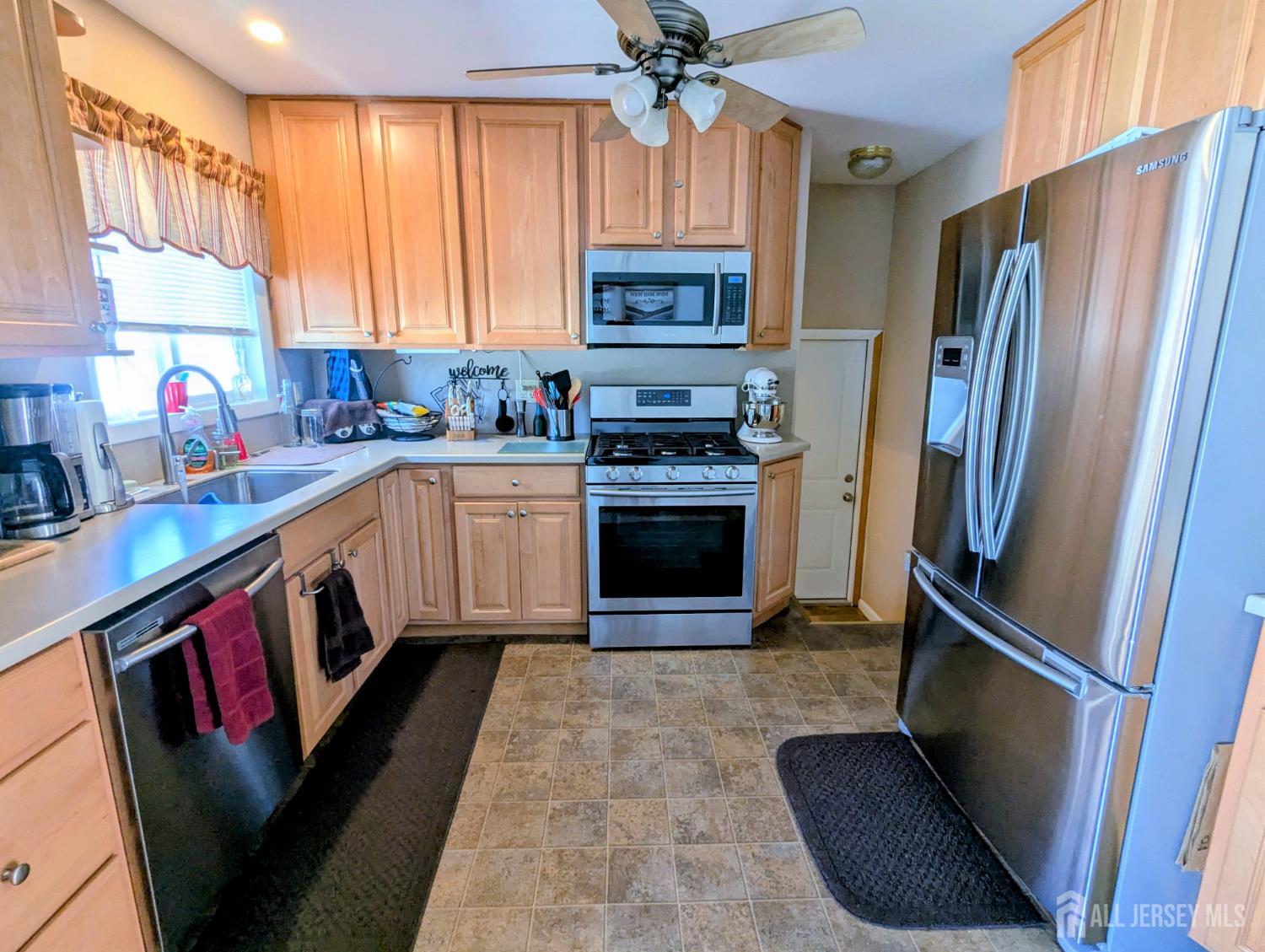 370 Marlboro Road Old Bridge, NJ 08857 - Photo 7 of 26