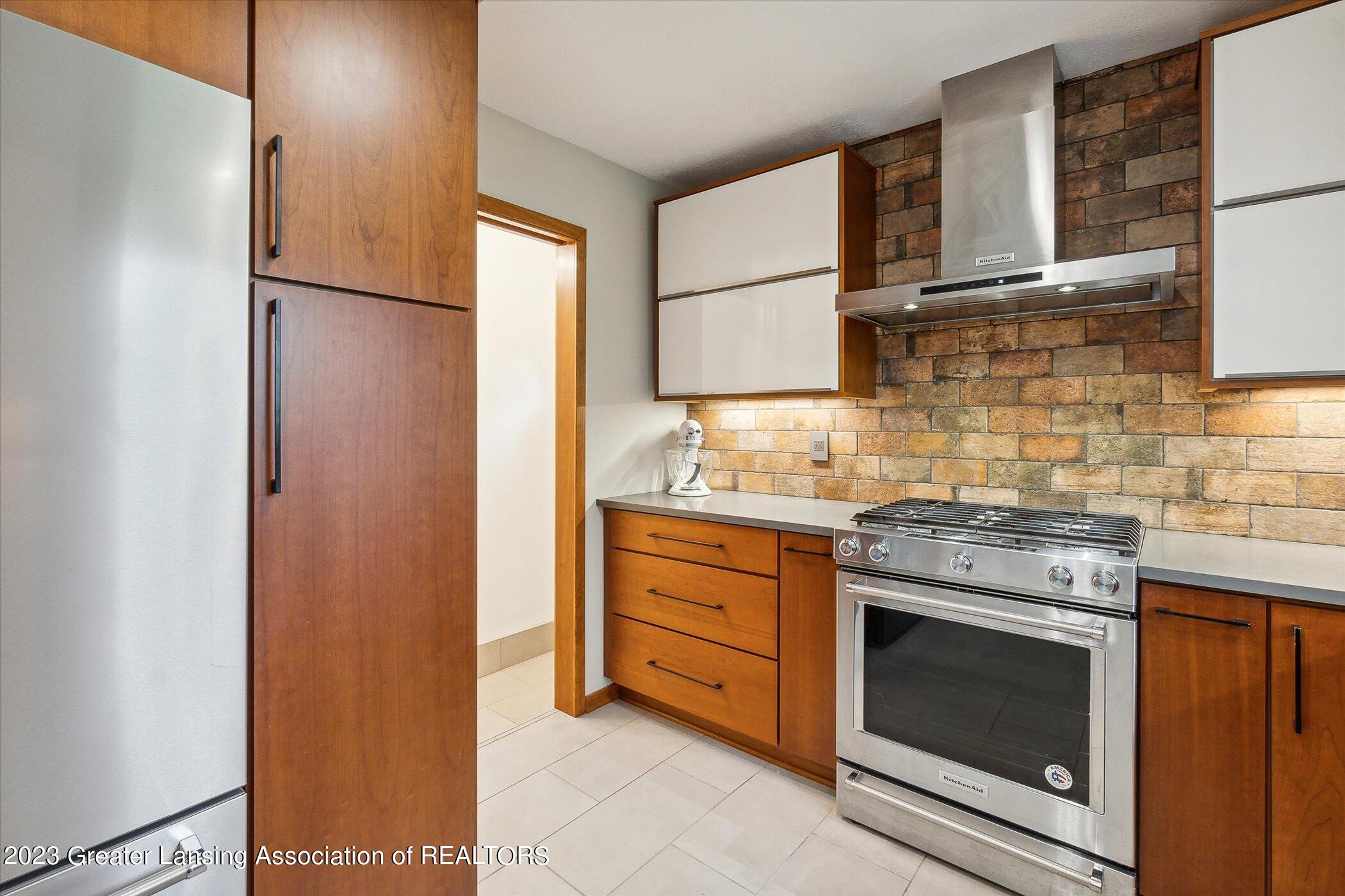 5151 Sleight Road Bath, MI 48808 - Photo 16 of 56 Fully custom upgraded kitchen