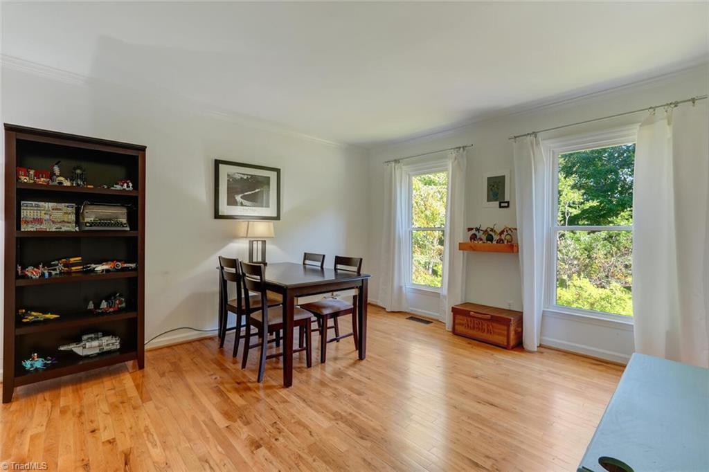 5205 Candlewick Road Greensboro, NC 27455 - Photo 9 of 31 Gallery Image 9