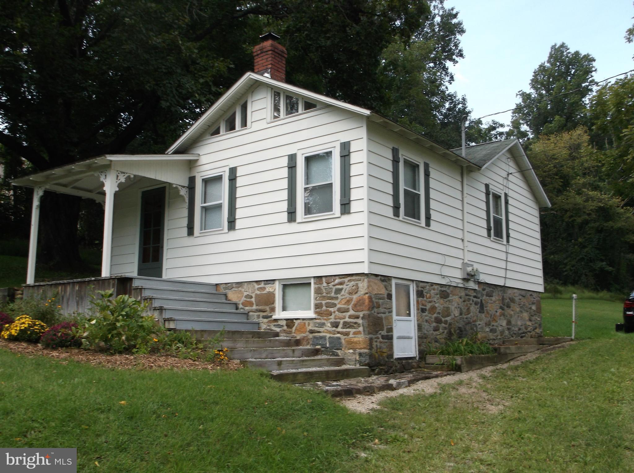705 North Reeds Road Downingtown, PA 19335 - Photo 1 of 10 Front cottage
