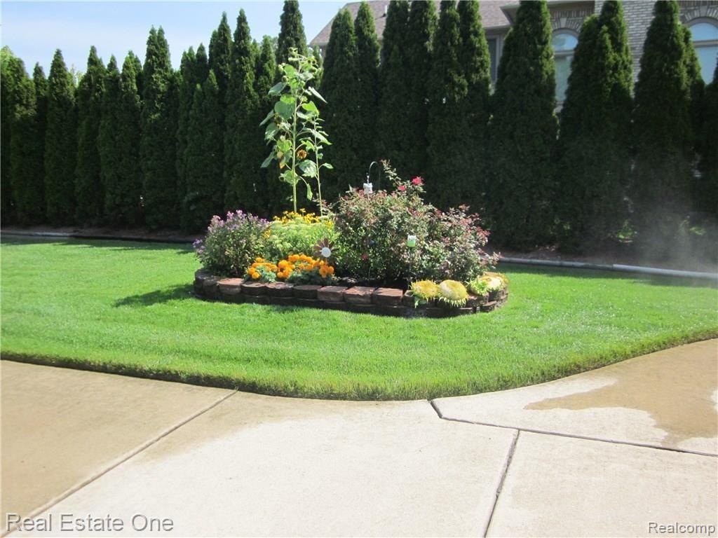 17347 Cross Winds Road Livonia, MI 48152 - Photo 31 of 31 IMG_0943.JPG