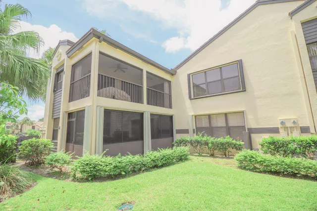 $2,120 | 3961 Southwest Greenwood Way, Unit E, Palm City, FL 34990