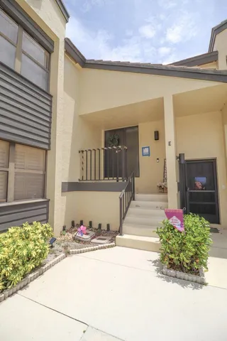 $2,120 | 3961 Southwest Greenwood Way, Unit E, Palm City, FL 34990