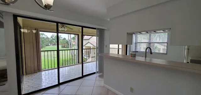 $2,120 | 3961 Southwest Greenwood Way, Unit E, Palm City, FL 34990