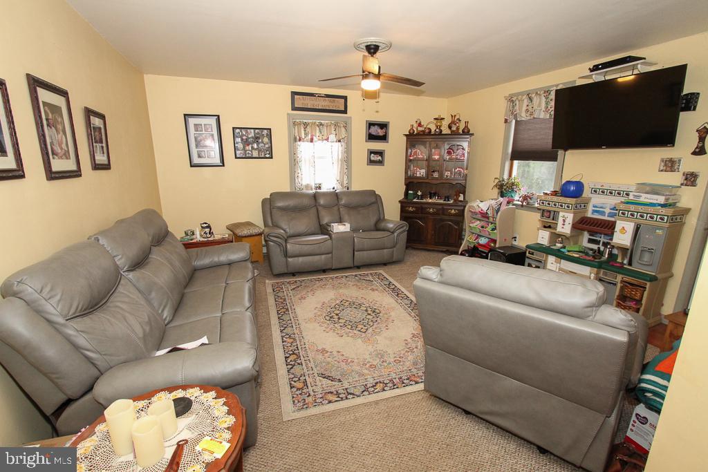 138 West Branch Road Barto, PA 19504 - Photo 2 of 25 Gallery Image 2
