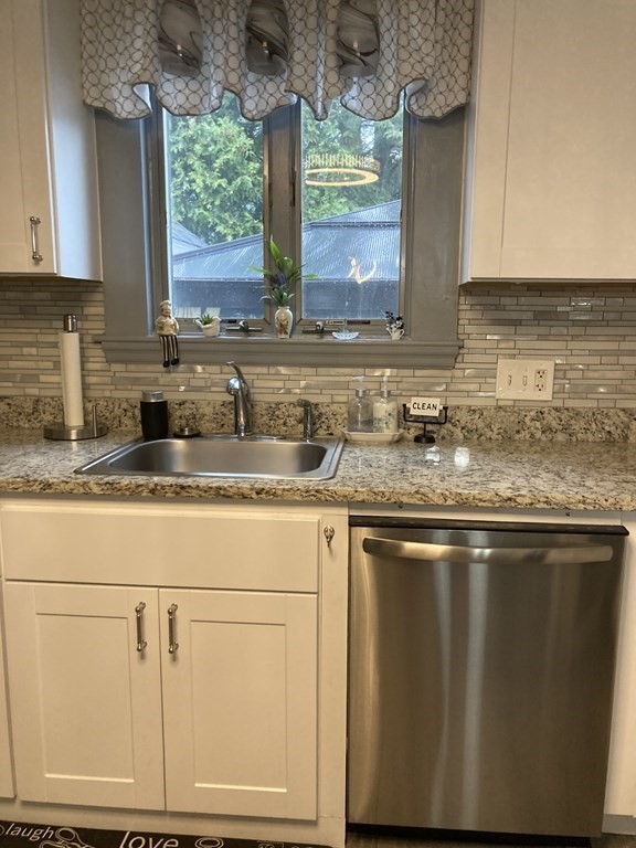 1 Foxcroft Street Lawrence, MA 01843 - Photo 12 of 37