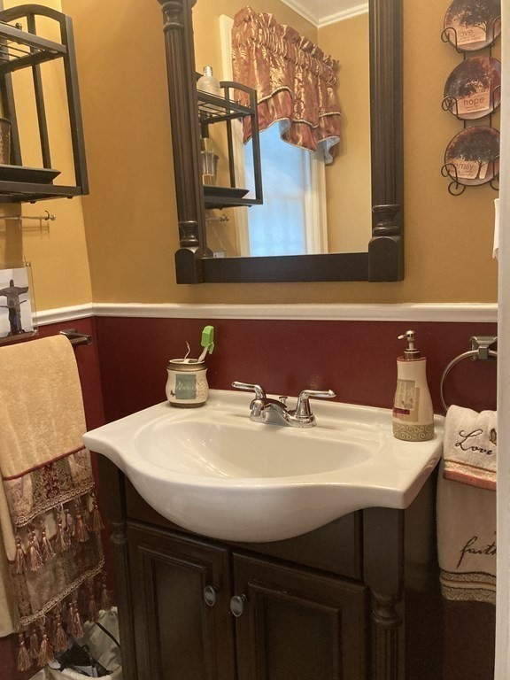 1 Foxcroft Street Lawrence, MA 01843 - Photo 19 of 37