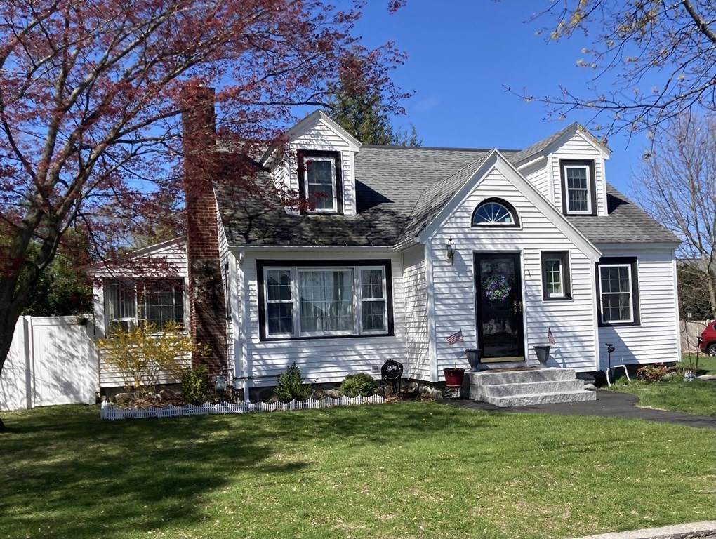 1 Foxcroft Street Lawrence, MA 01843 - Photo 2 of 37
