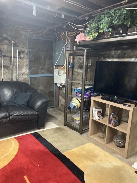 1 Foxcroft Street Lawrence, MA 01843 - Photo 34 of 37