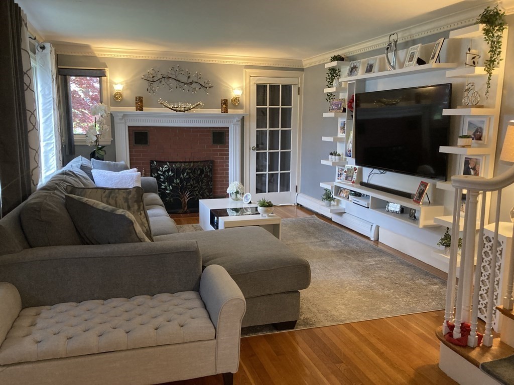 1 Foxcroft Street Lawrence, MA 01843 - Photo 7 of 37