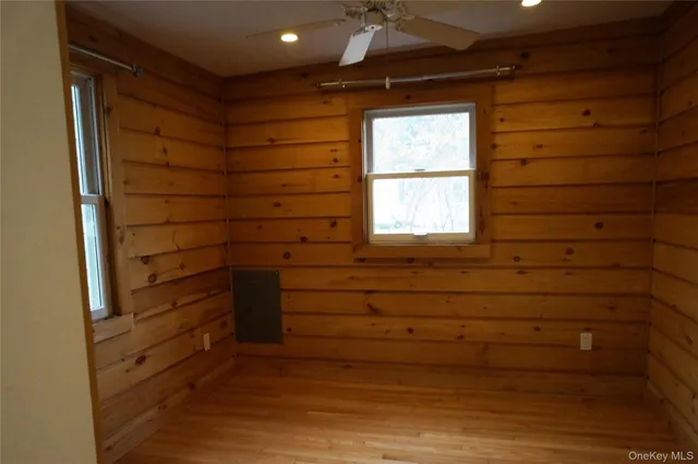 a view of walk in closet