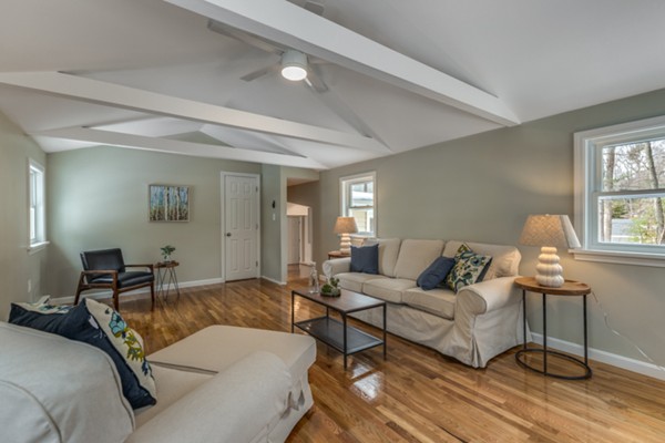 82 Old Stage Road Chelmsford, MA 01824 - Photo 10 of 22 Gallery Image 10