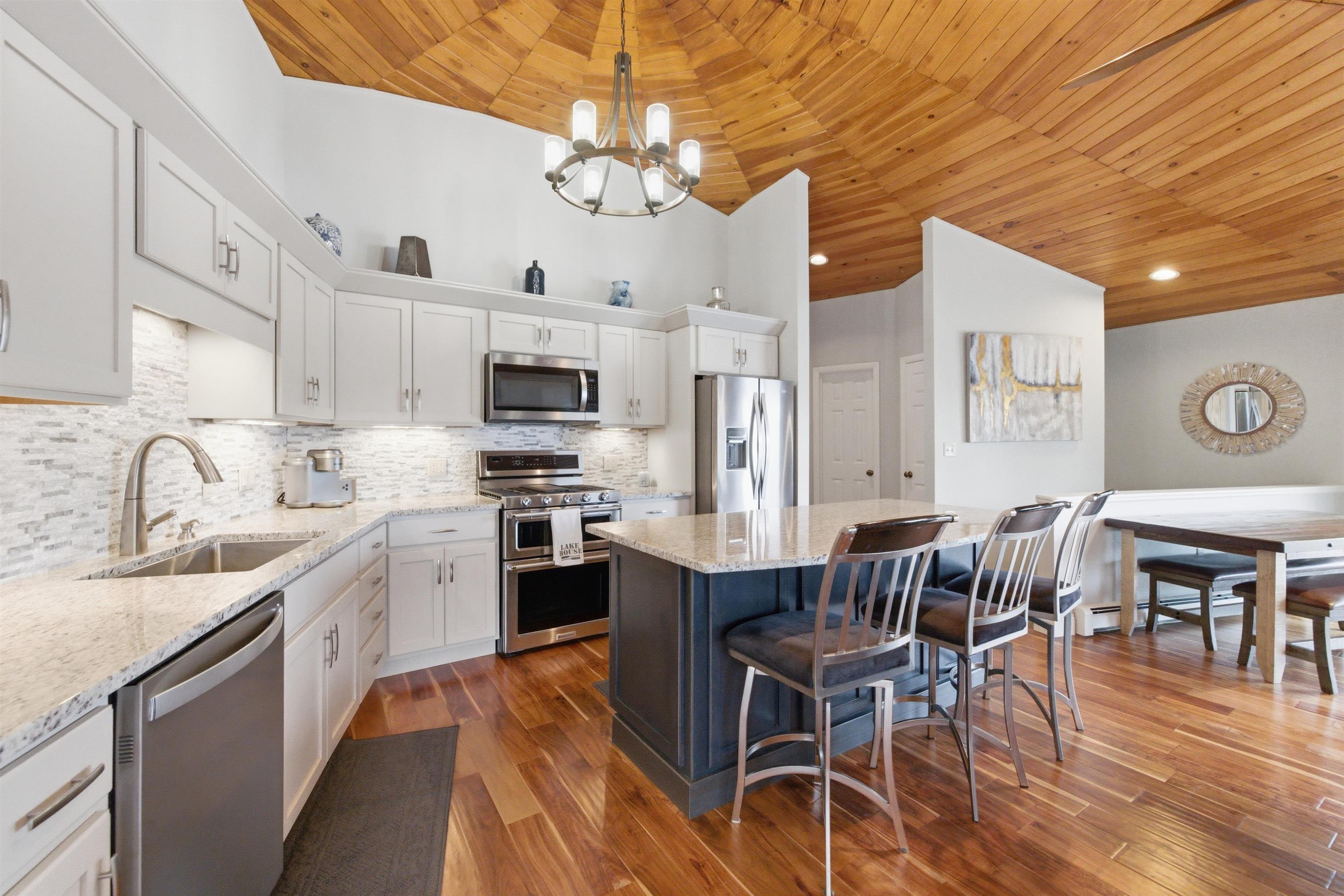 80 River Street Wolfeboro, NH 03894 - Photo 8 of 60