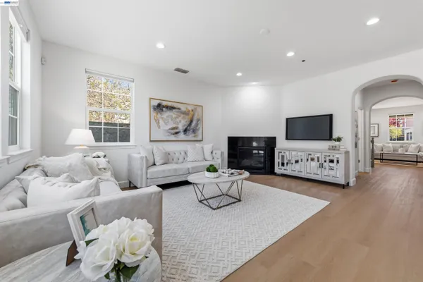 $1,949,888 | 4978 Houlton Court, Dublin, CA 94568