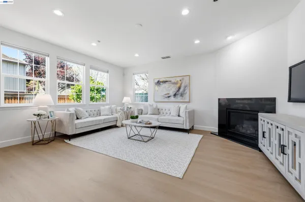 $1,949,888 | 4978 Houlton Court, Dublin, CA 94568