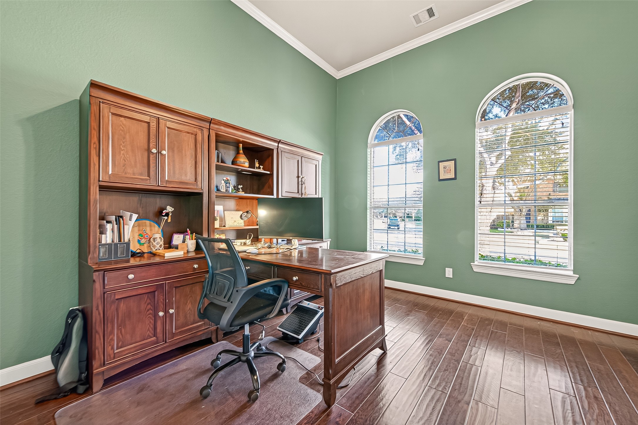 1206 Coleridge Street Sugar Land, TX 77479 - Photo 29 of 46 a workspace with chandelier