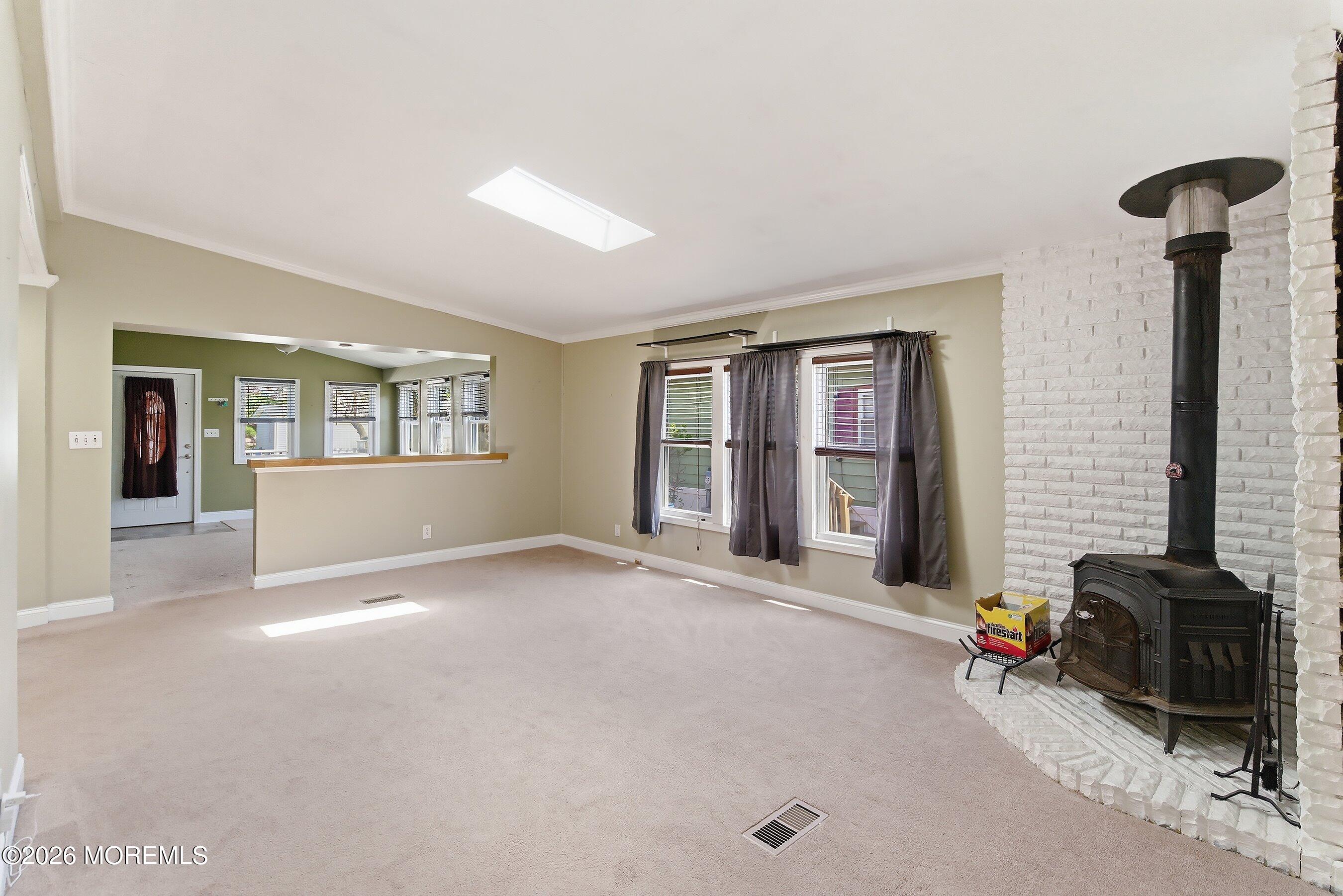 8 Longfellow Road North Brunswick, NJ 08902 - Photo 7 of 24 09-Living 1B