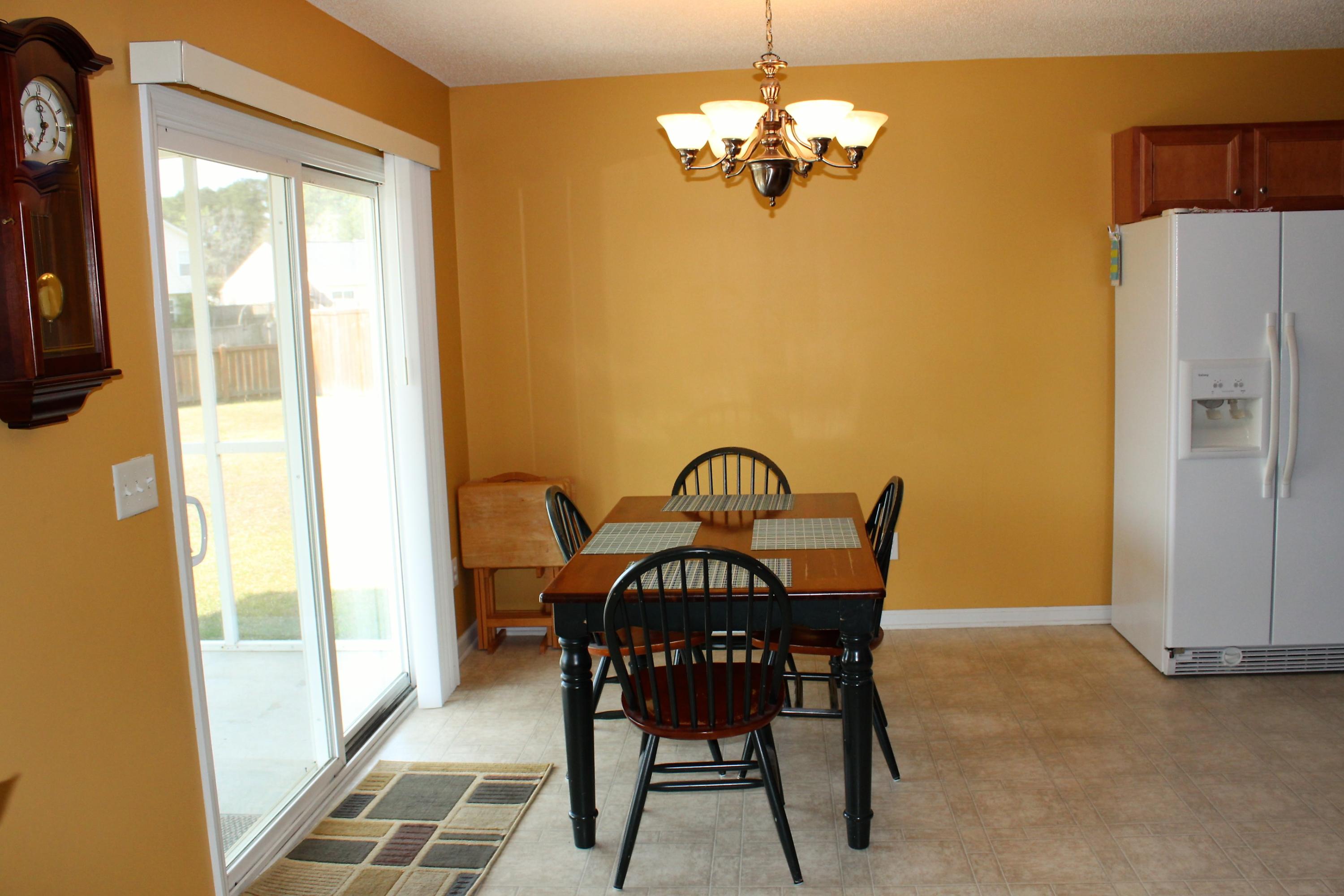 368 Dunning Road Summerville, SC 29486 - Photo 8 of 32 IMG_2379