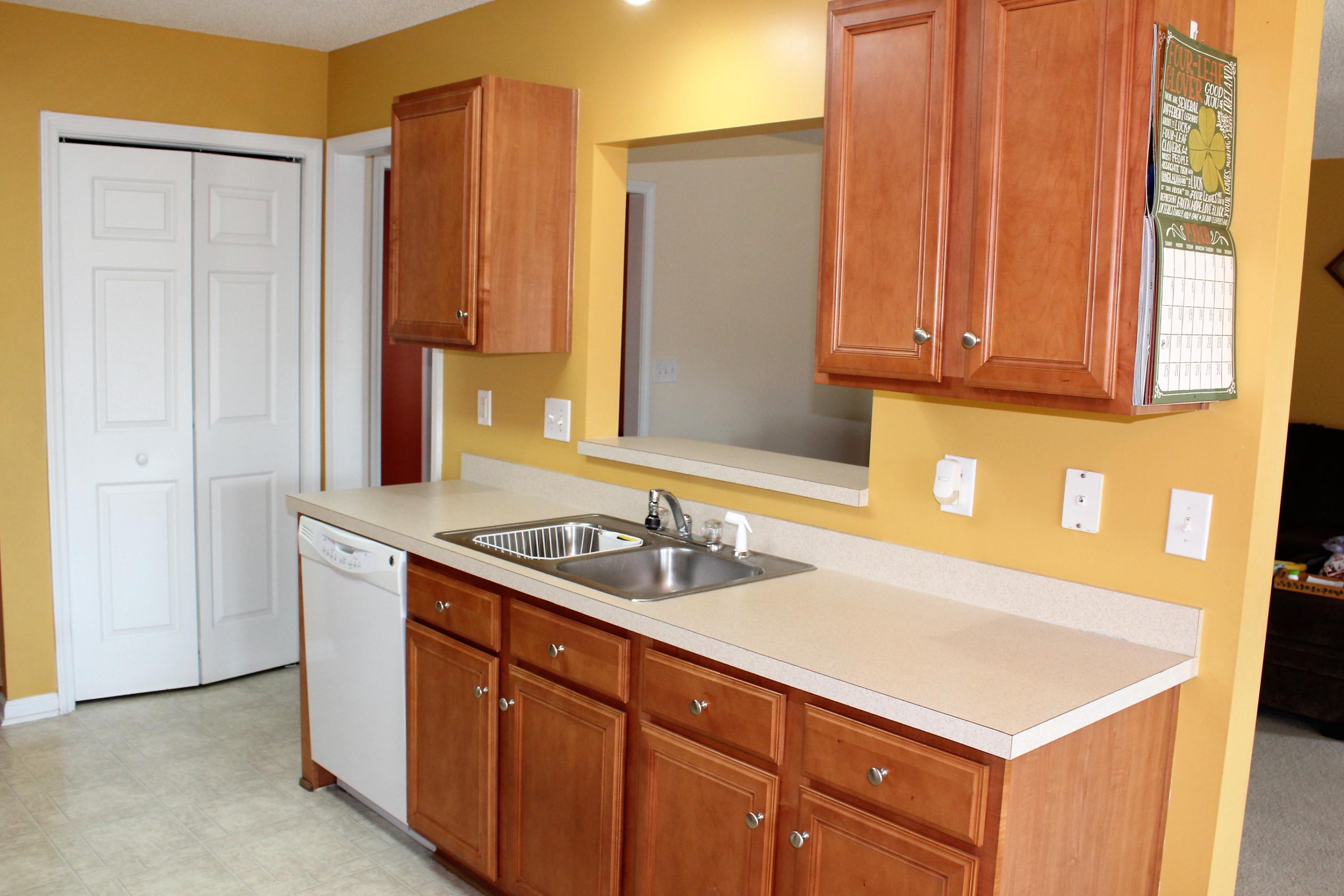 368 Dunning Road Summerville, SC 29486 - Photo 10 of 32 IMG_2384