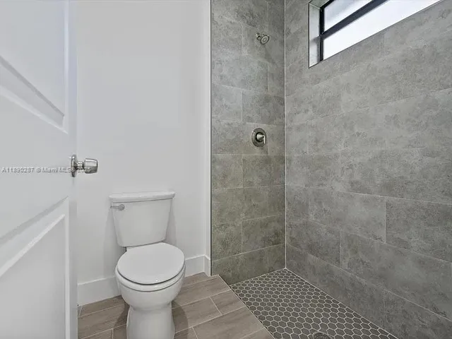 $500,000 | 141 West 16th Street, Riviera Beach, FL 33404