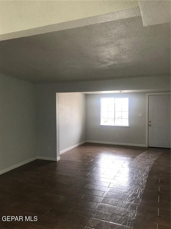 1246 Ranger Street El Paso, TX 79907 - Photo 2 of 10 LIVING1