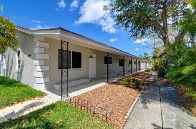 $2,400 | 414 Ocean Breeze, Lake Worth Beach, FL 33460