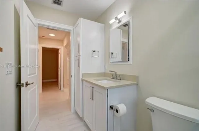 $2,400 | 414 Ocean Breeze, Lake Worth Beach, FL 33460