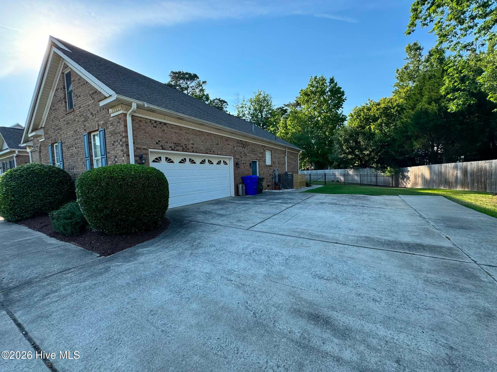 1625 Pelham Road Winterville, NC 28590 - Photo 3 of 37 Messenger_creation_19E73ADB-1C77-4712-88