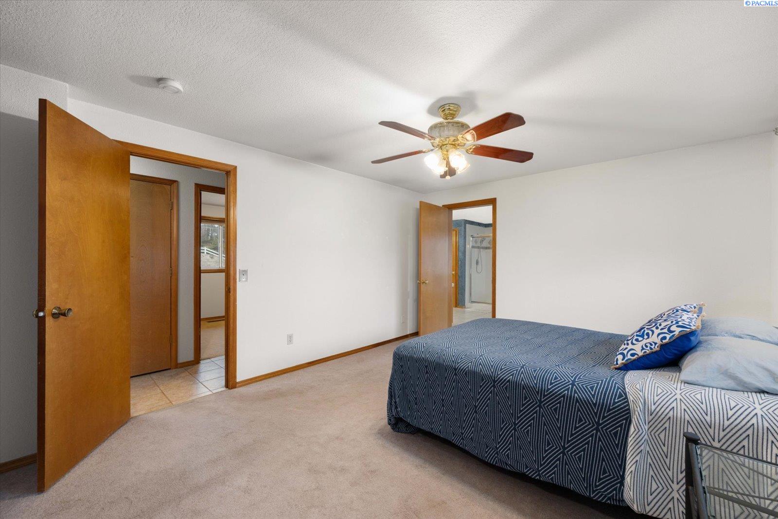 101505 East Reata Road Kennewick, WA 99338 - Photo 17 of 48 Gallery Image 17