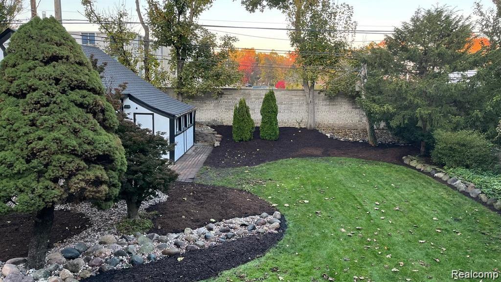 26764 York Road Huntington Woods, MI 48070 - Photo 39 of 45