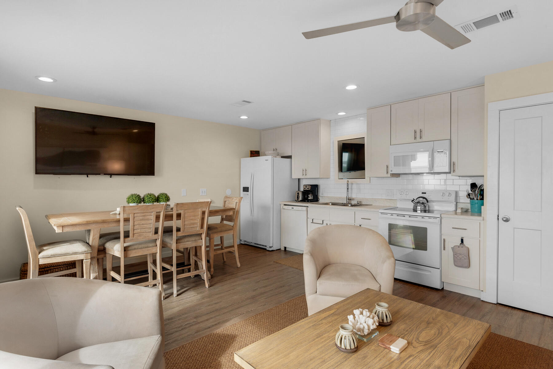 81 South Orange Street, Unit 108 Inlet Beach, FL 32461 - Photo 22 of 54 InletDunes_108_20200122_065