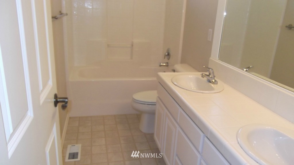 21325 37th Avenue Southeast Bothell, WA 98021 - Photo 16 of 16