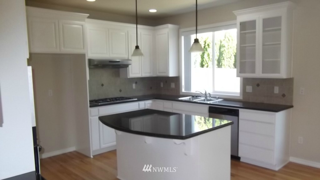 21325 37th Avenue Southeast Bothell, WA 98021 - Photo 8 of 16