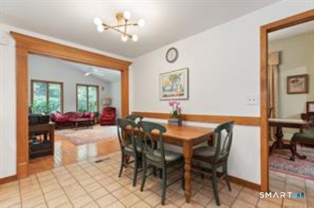 29 Pease Road Woodbridge, CT 06525 - Photo 4 of 19