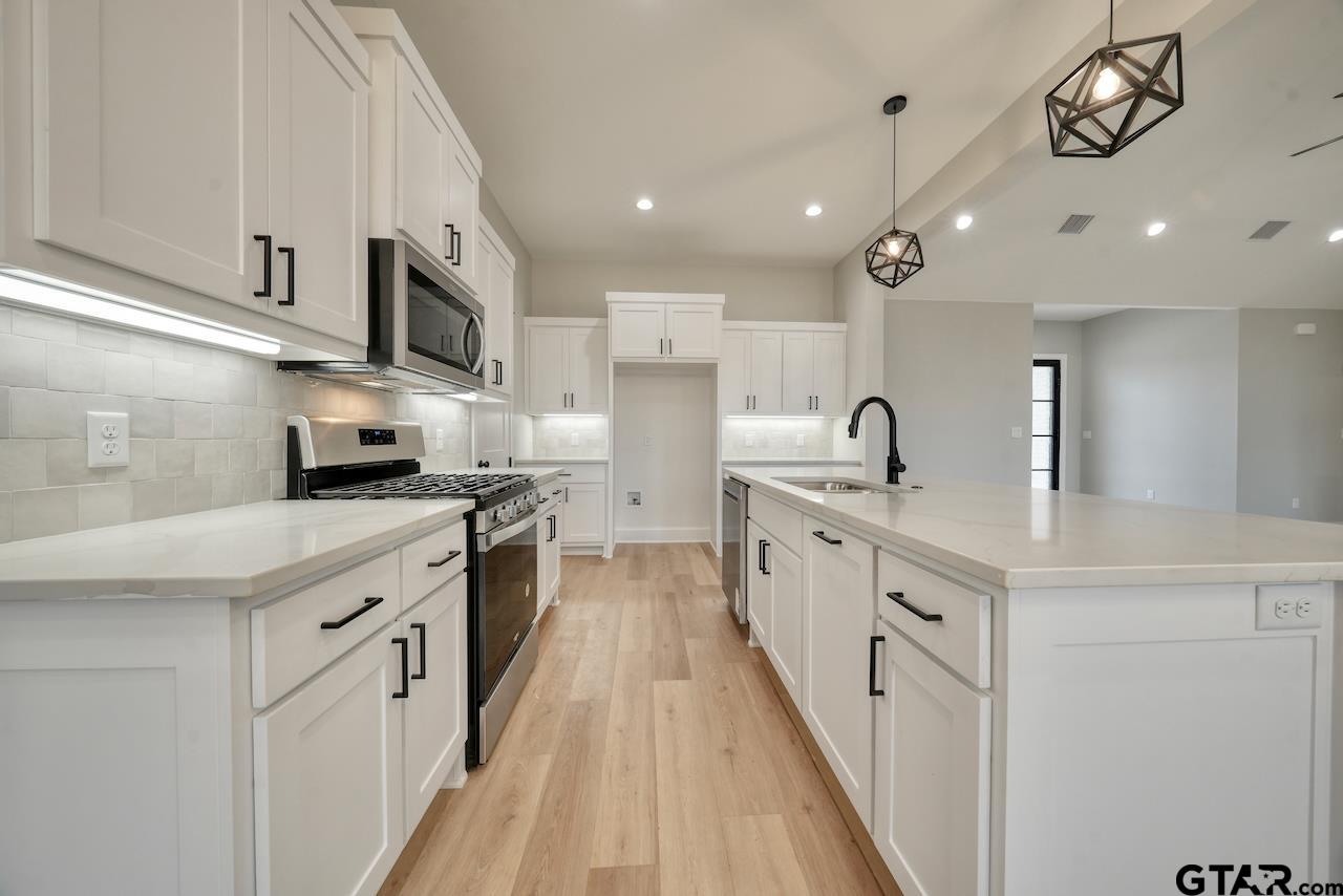 606 Prince Lane Tyler, TX 75704 - Photo 7 of 36