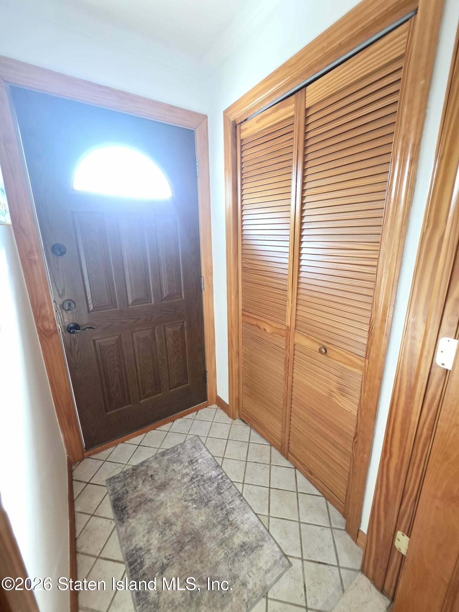 58 Selvin Loop Staten Island, NY 10303 - Photo 3 of 18 7771e02e-2494-4f87-ad50-ee44be3785be