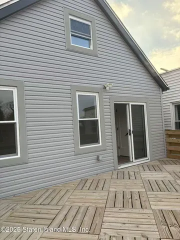 $769,000 | 73 Irving Place | Stapleton