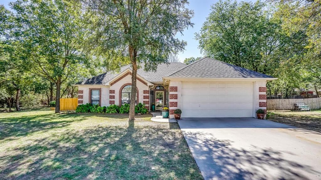 124 Archers Way, Weatherford, TX 76088 Compass