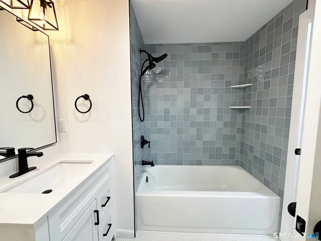 $584,900 | 148 Hyde Road, West Hartford, CT 06117