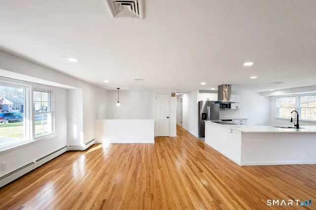 $584,900 | 148 Hyde Road, West Hartford, CT 06117