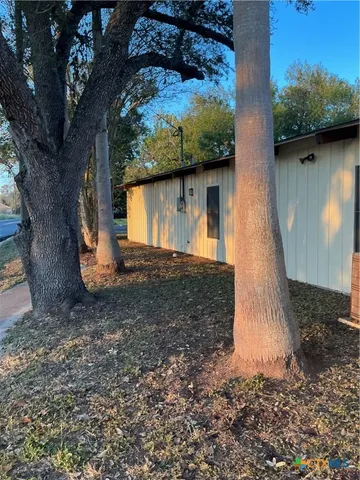 $284,900 | 407 Wisteria Avenue, Victoria, TX 77901