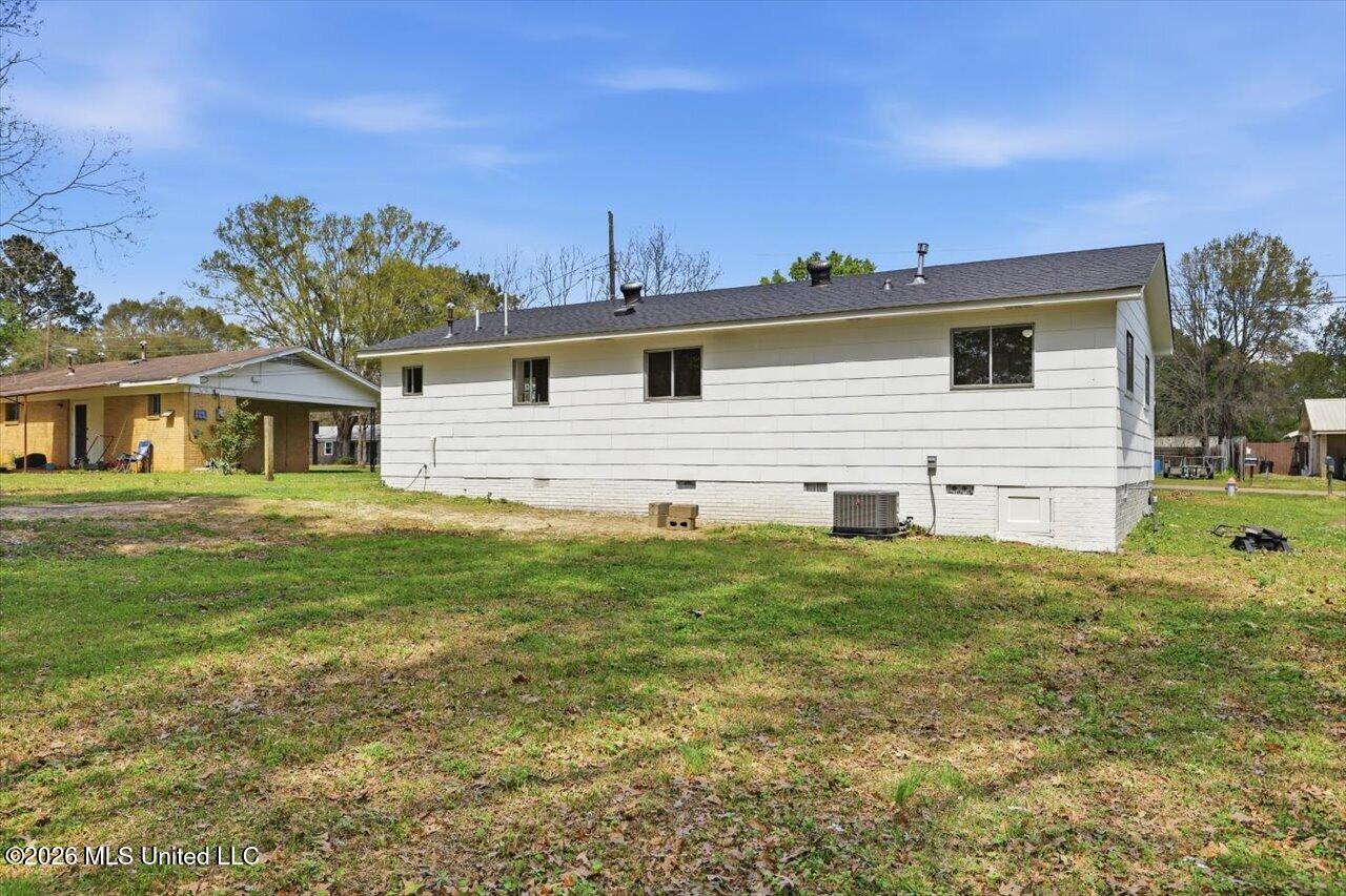 114 Shivers Street Pelahatchie, MS 39145 - Photo 15 of 16 20-114 Shivers St _ Home Tours MS