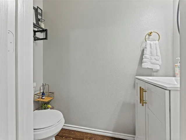 $389,000 | 906 Parkhill Drive, Mansfield, TX 76063