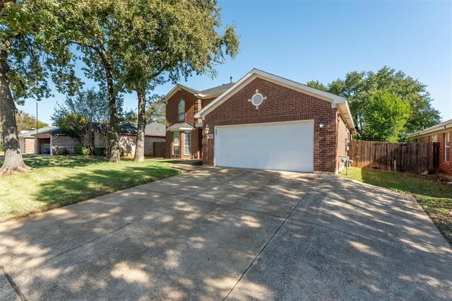 $389,000 | 906 Parkhill Drive, Mansfield, TX 76063