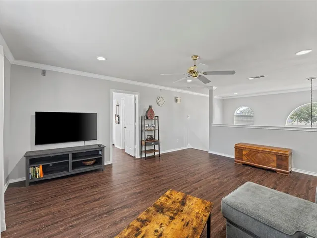 $389,000 | 906 Parkhill Drive, Mansfield, TX 76063