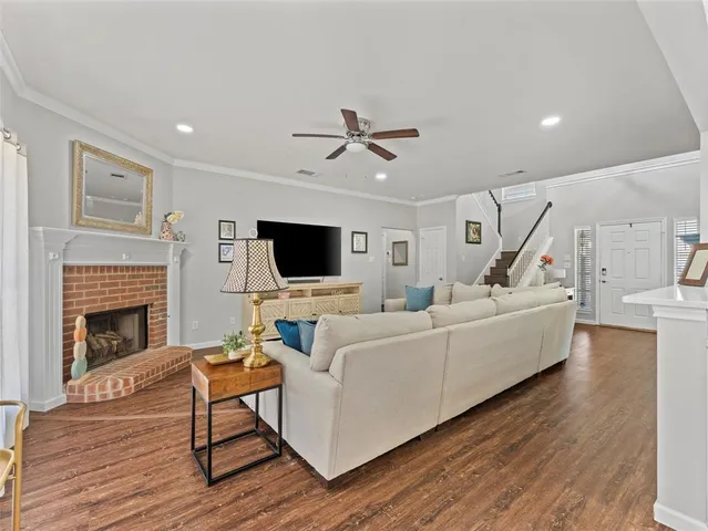 $389,000 | 906 Parkhill Drive, Mansfield, TX 76063