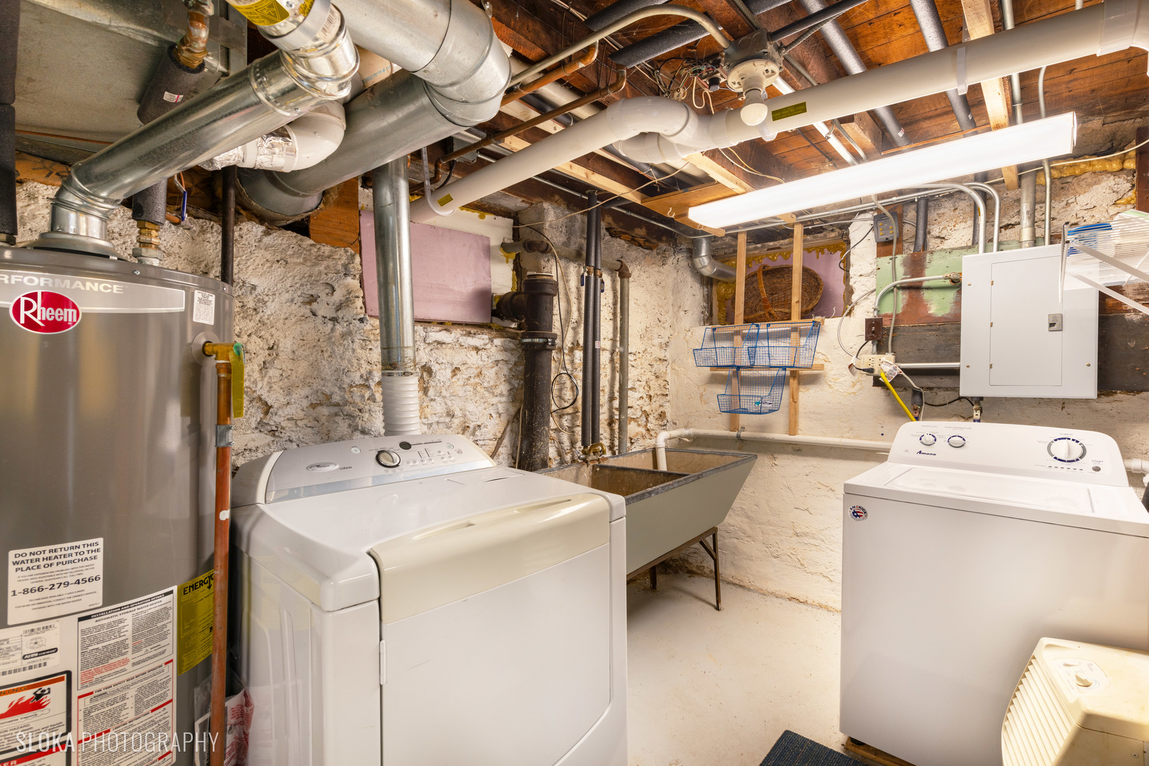 1044 Prospect Street Elgin, IL 60120 - Photo 17 of 21 a utility room with dryer and washer